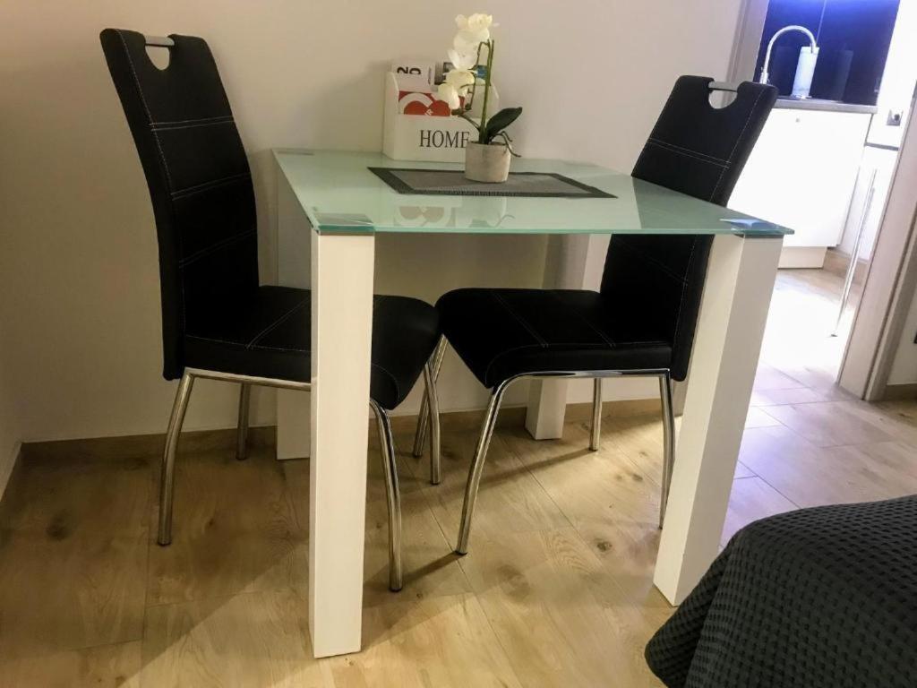 Salzhausblick Business Apartments - Zentrale Lage Am Salzhaus - Mwst-Rechnung Verfuegbar Zittau Bagian luar foto